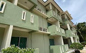 Kapas Coral Beach Resort